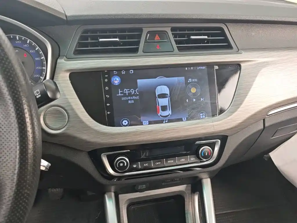 Geely Vision X3 2018 — фото 13