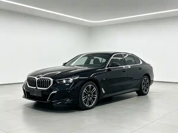 BMW 5 Series 2025