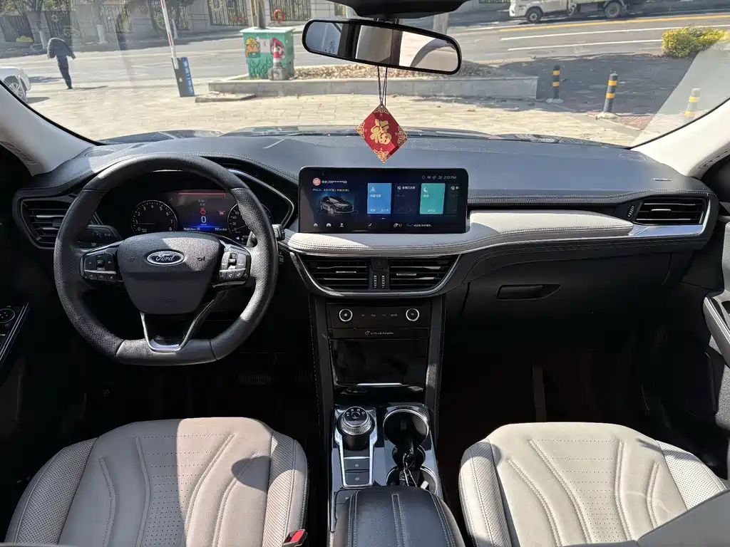 Ford Escape 2021 — фото 14