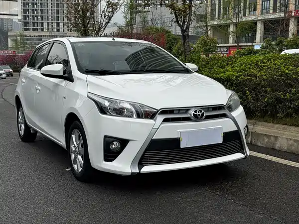 Toyota Yaris L 2015