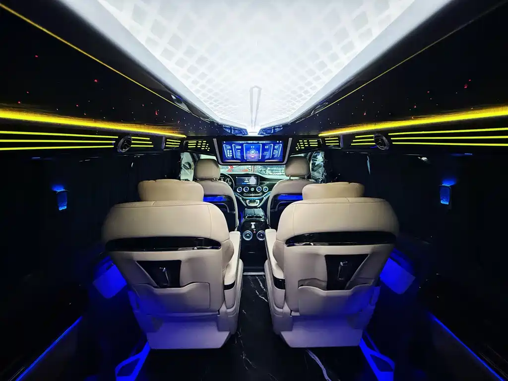 Mercedes-Benz Vito 2023 — фото 15