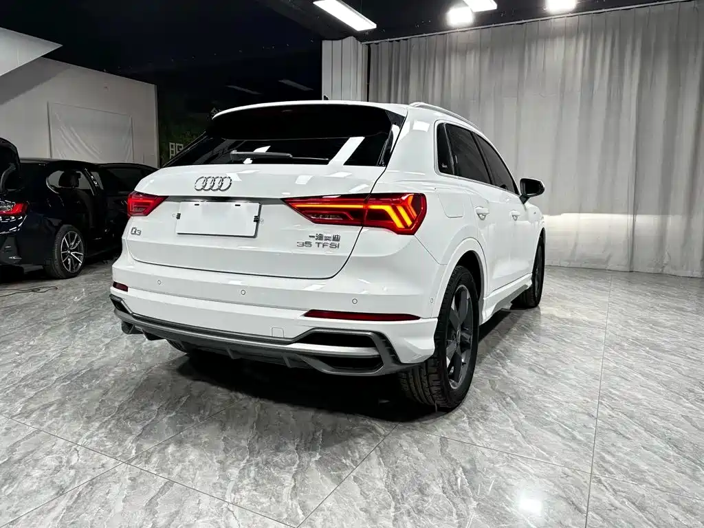 Audi Q3 2022 — фото 4