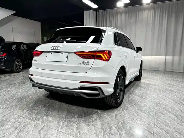 Audi Q3 2022