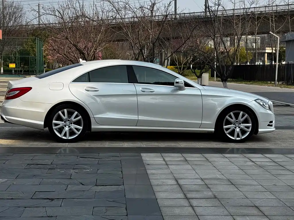 Mercedes-Benz CLS 2015 — фото 9