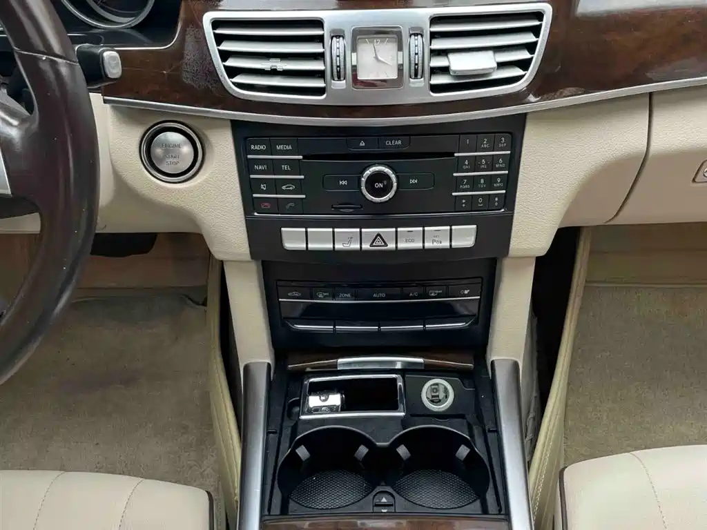 Mercedes-Benz E-Class 2016 — фото 18