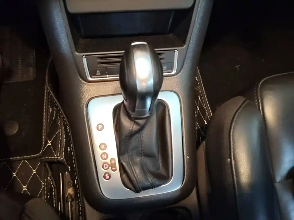 Volkswagen Tiguan 2015 — фото 14