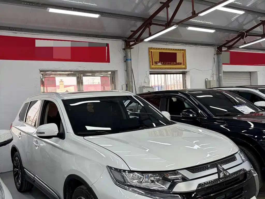 Mitsubishi Outlander 2021