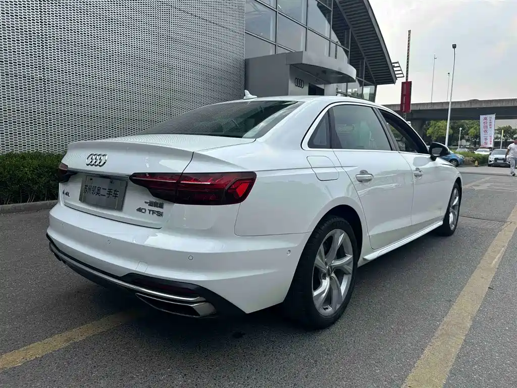 Audi A4L 2020 — фото 5