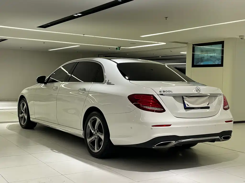 Mercedes-Benz E-Class 2019 — фото 4