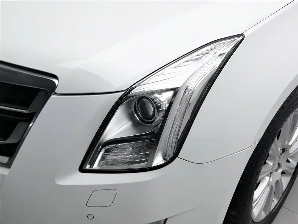 Cadillac XTS 2017 — фото 7