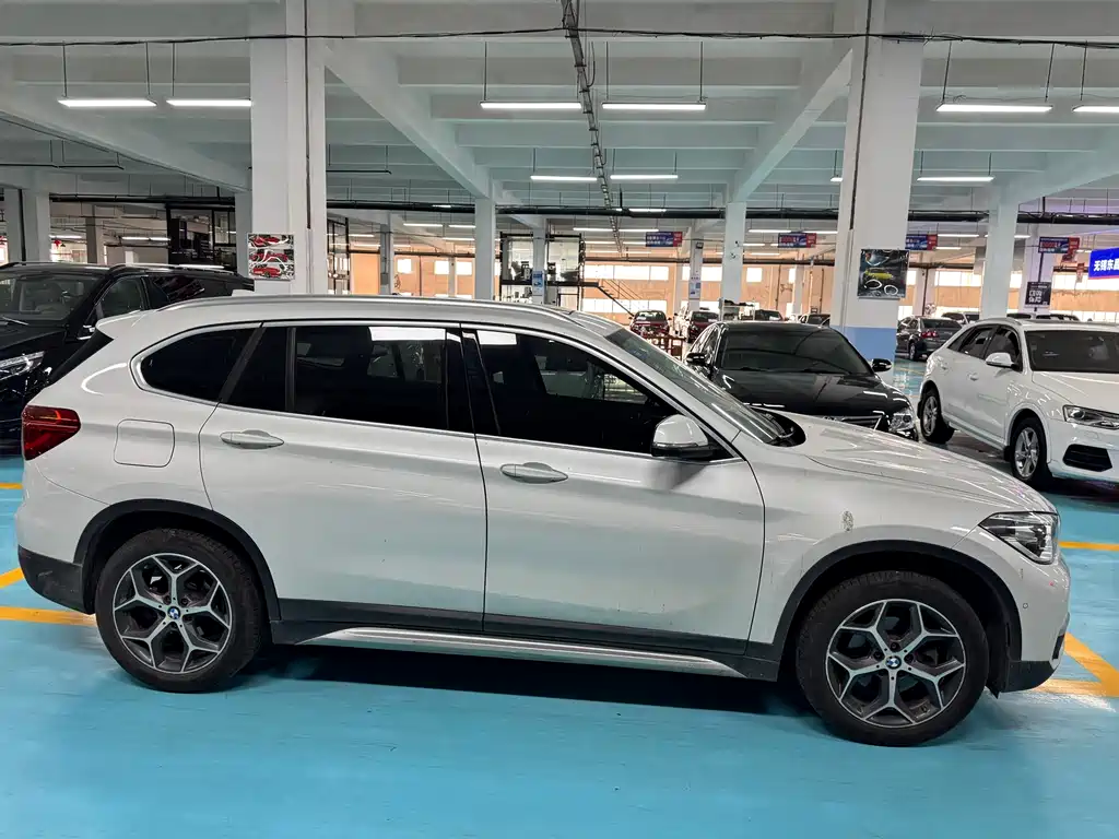 BMW X1 2019 — фото 4