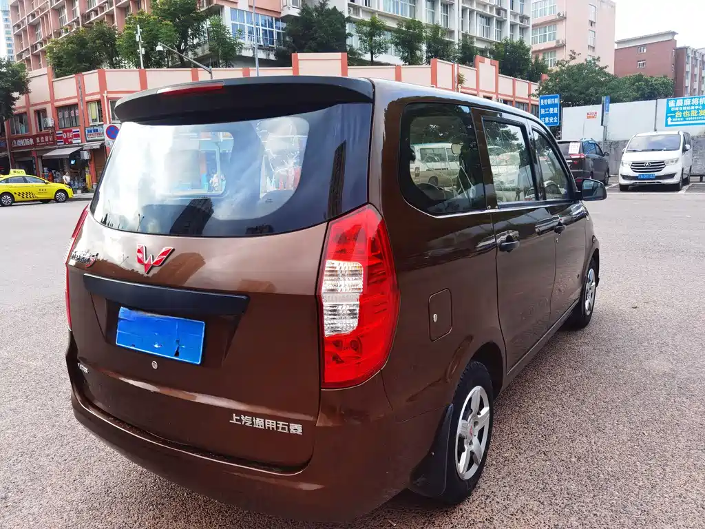 Wuling Hongguang 2018 — фото 6