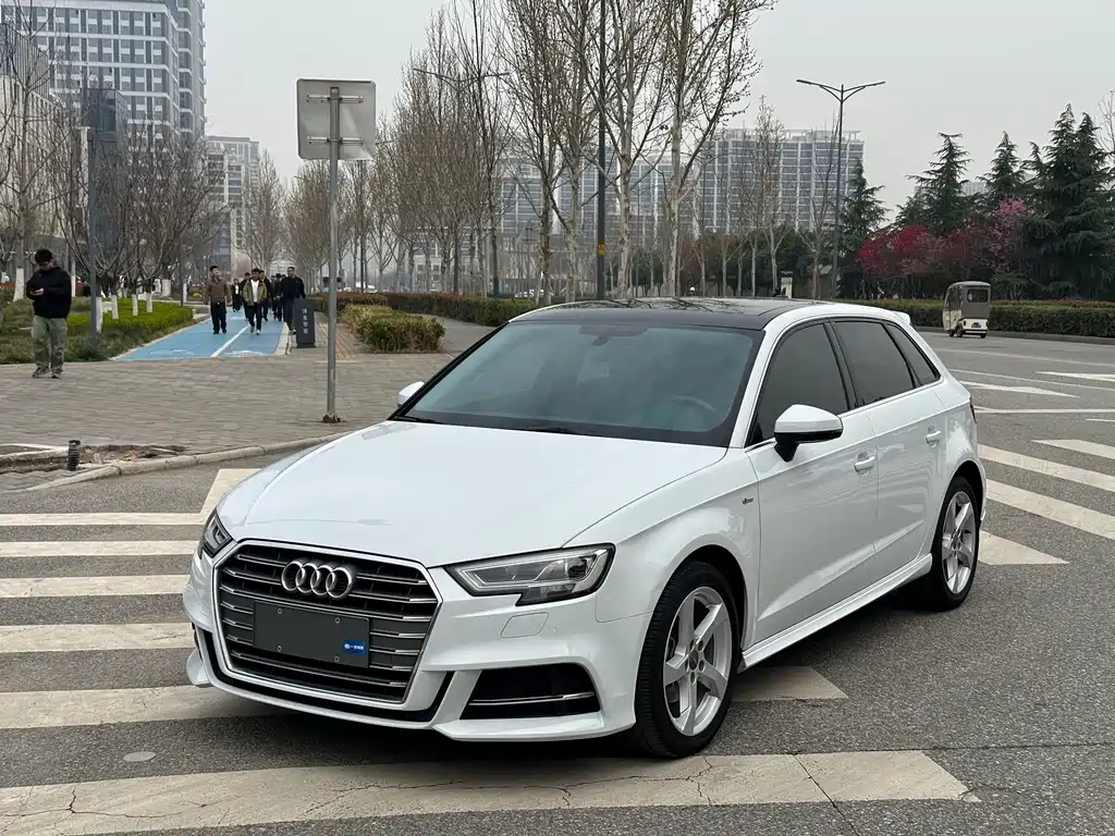 Audi A3 2020 — фото 1