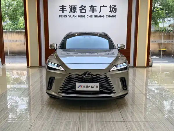 Lexus RX 2025