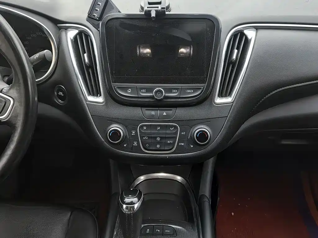 Chevrolet Malibu XL 2019 — фото 15