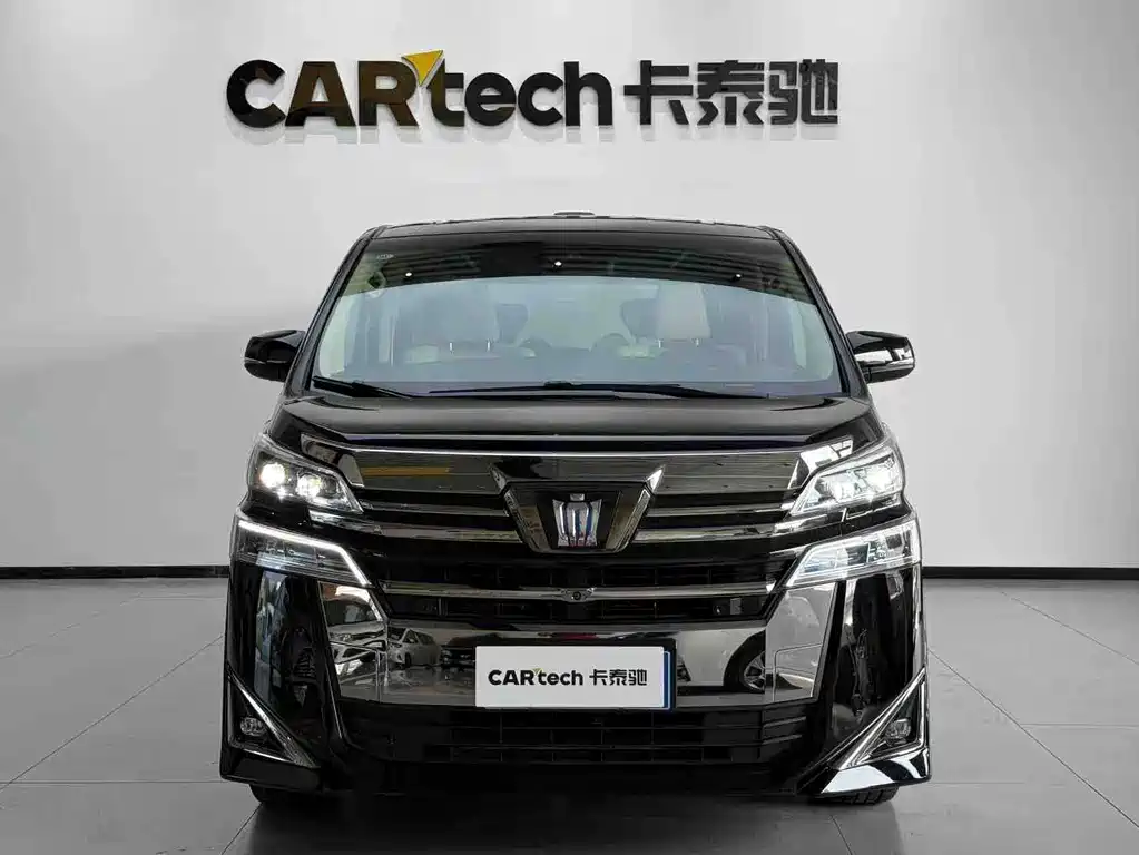 Toyota Vellfire 2021 — фото 1