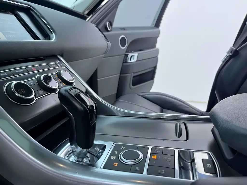 Land Rover Range Rover Sport 2016 — фото 14