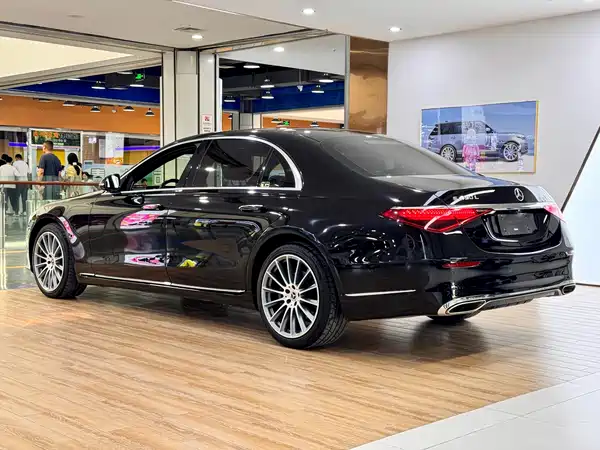 Mercedes-Benz S-Class 2021
