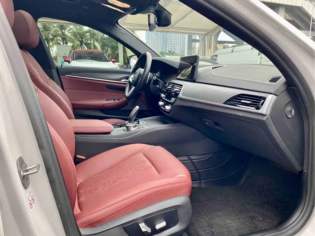 BMW 5 Series 2022