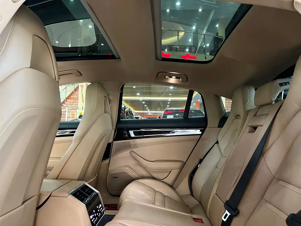 Porsche Panamera 2019 — фото 15