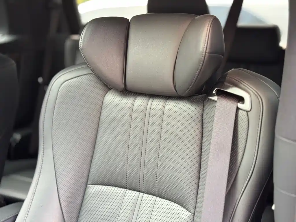 Toyota Alphard 2020 — фото 16
