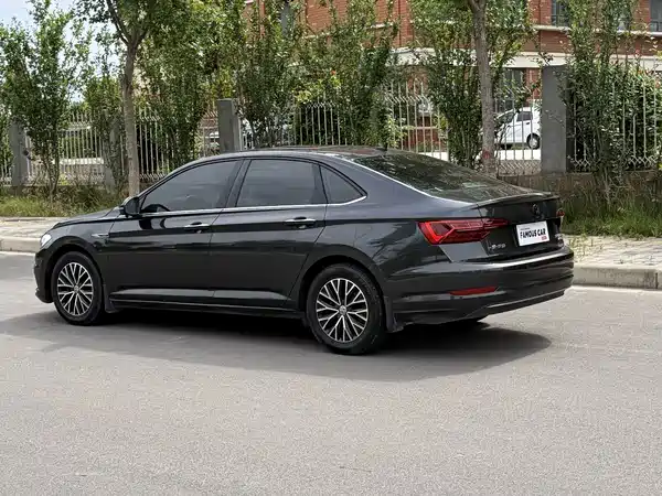 Volkswagen Sagitar 2021