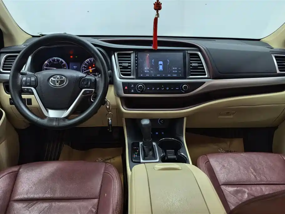 Toyota Highlander 2018 — фото 12