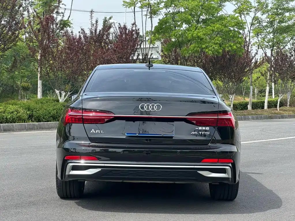 Audi A6L 2023 — фото 8