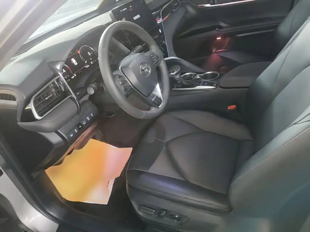 Toyota Camry 2021 — фото 15