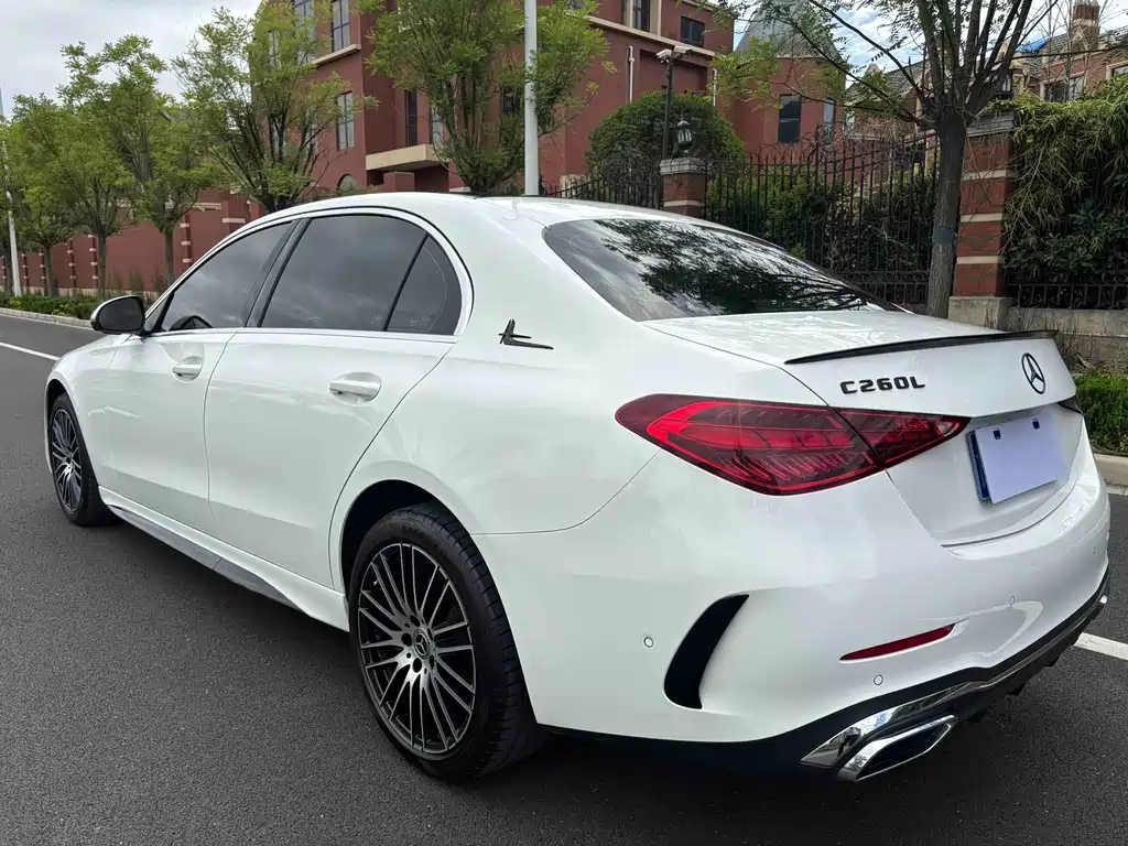 Mercedes-Benz C-Class 2025 — фото 13