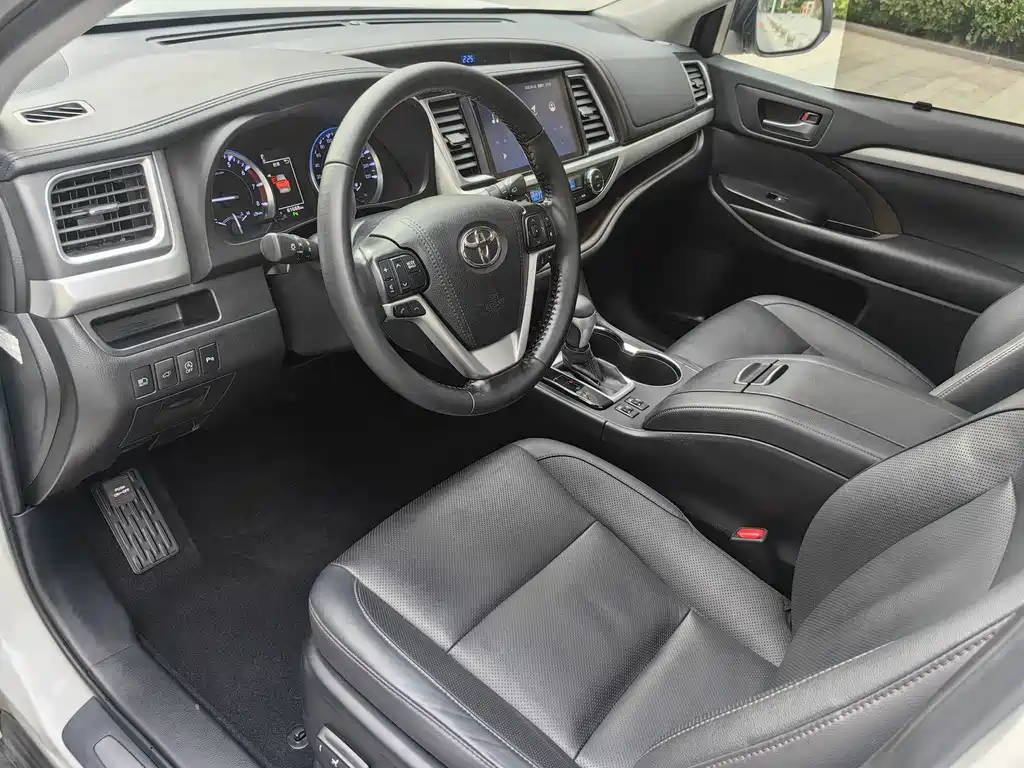 Toyota Highlander 2020 — фото 20