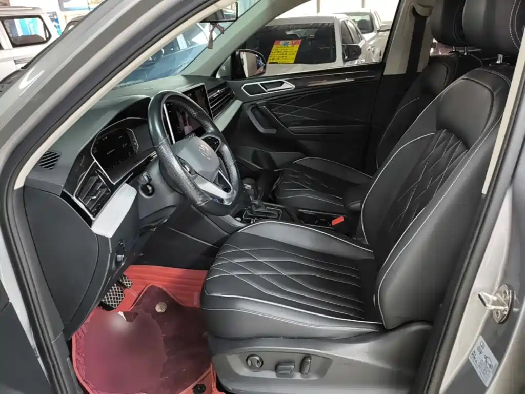 Volkswagen Tiguan L 2023 — фото 11