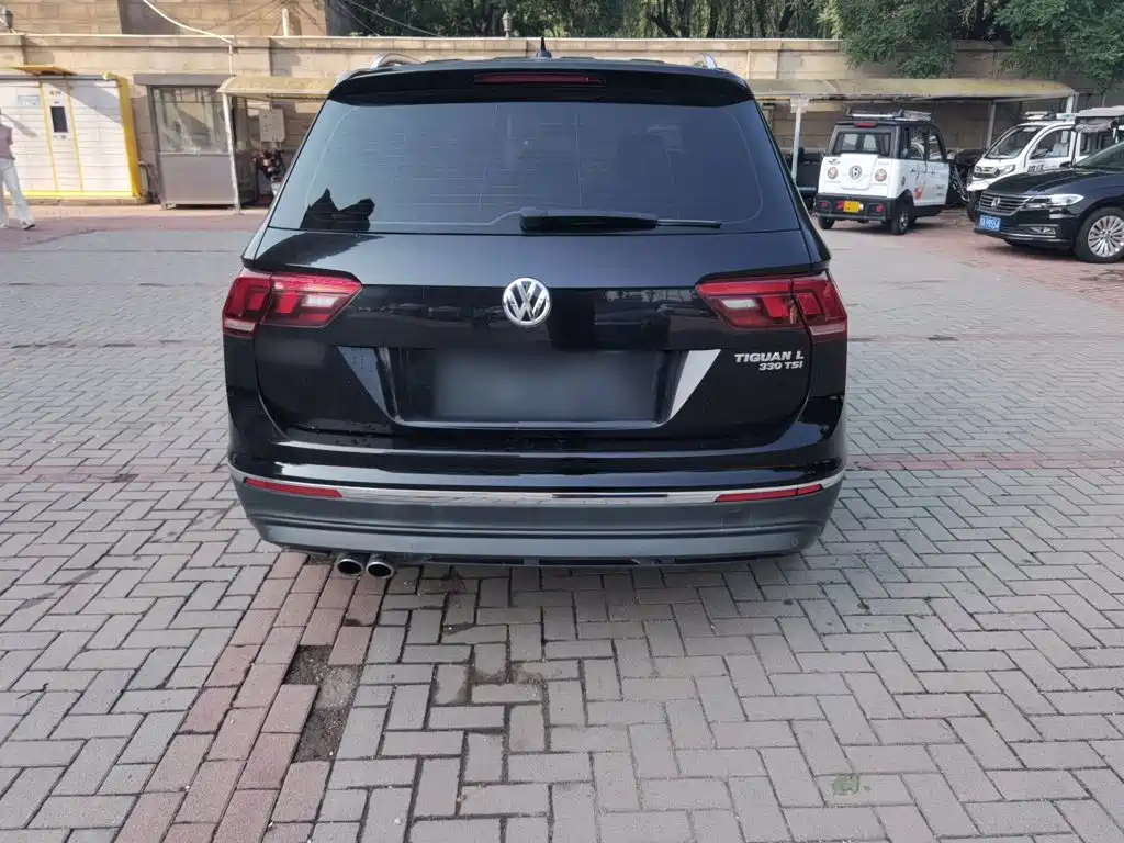 Volkswagen Tiguan L 2018 — фото 11