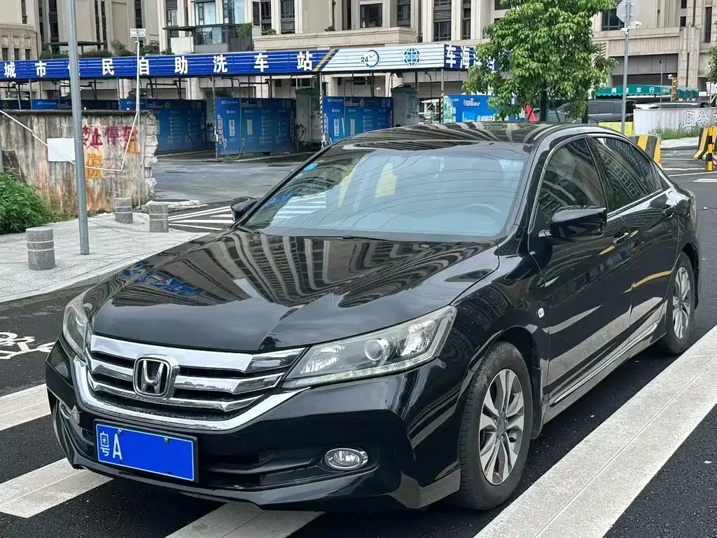 Honda Accord 2015 — фото 1