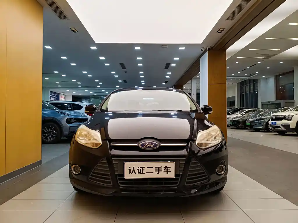 Ford Focus 2015 — фото 3