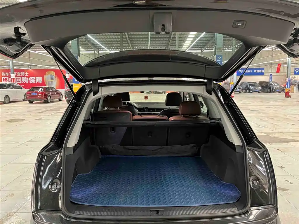 Audi Q7 2017 — фото 14