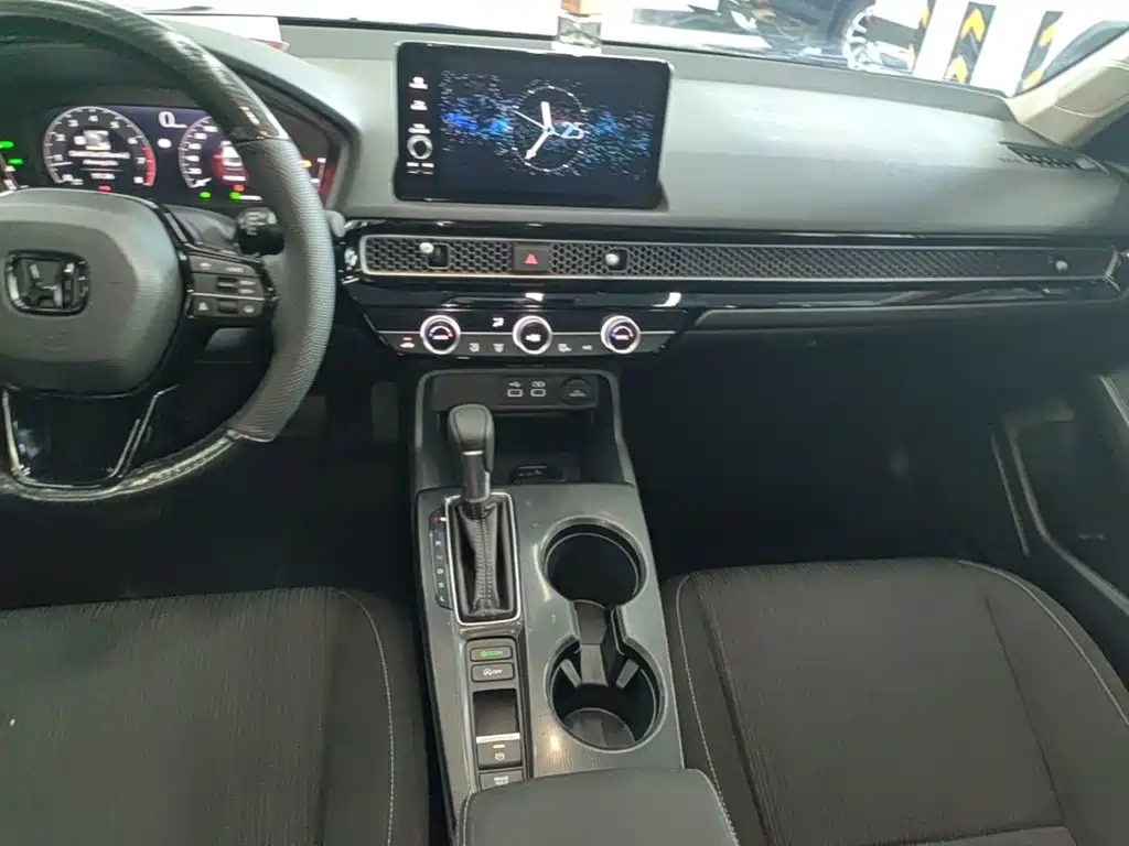 Honda Civic 2023 — фото 13