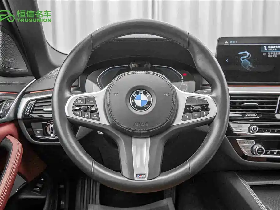 BMW 5 Series New Energy 2021 — фото 17