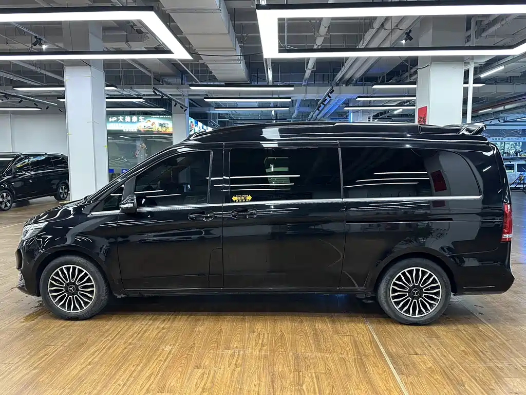 Mercedes-Benz V-Class 2018 — фото 8