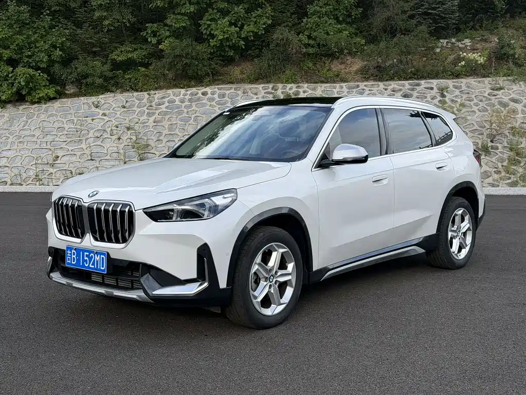 BMW X1 2023 — фото 1