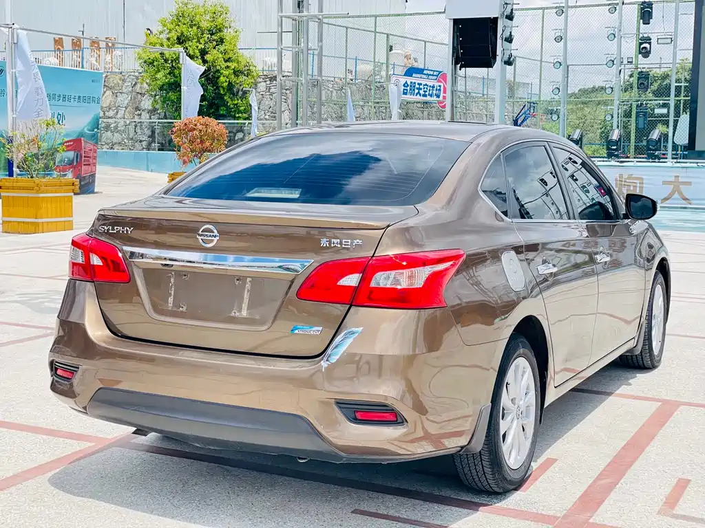 Nissan Sylphy 2018 — фото 13