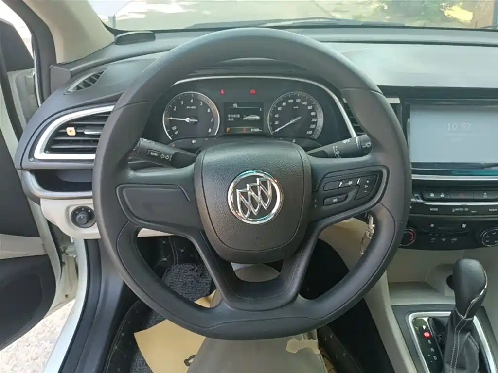 Buick Excelle 2015 — фото 11