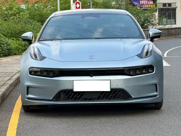 Zeekr 001 2022