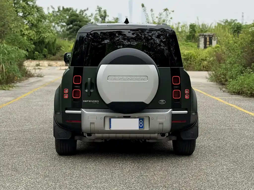 Land Rover Defender 2020 — фото 9