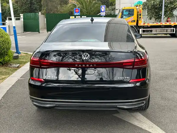 Volkswagen Passat 2023