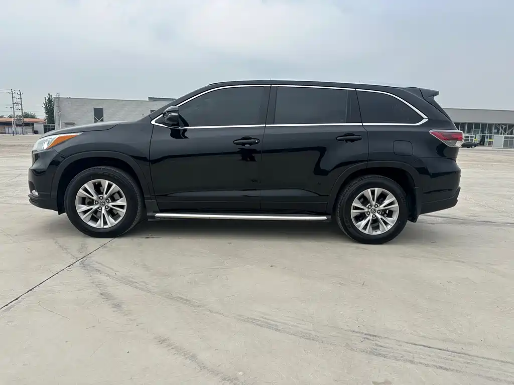 Toyota Highlander 2016 — фото 15