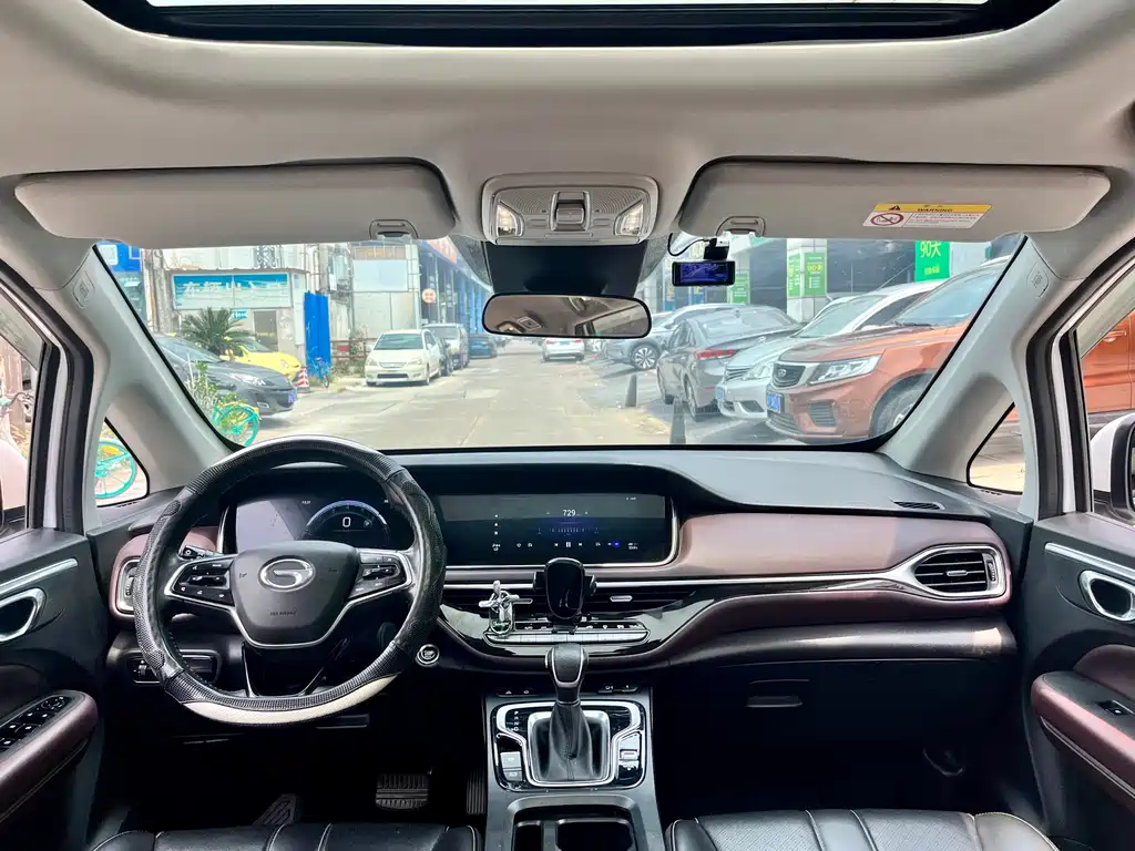 GAC Motor Trumpchi M6 2021 — фото 11