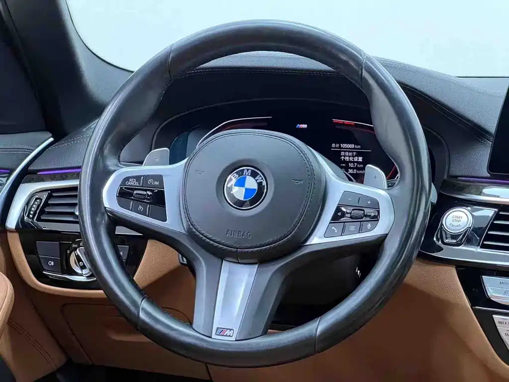 BMW 5 Series 2020 — фото 21