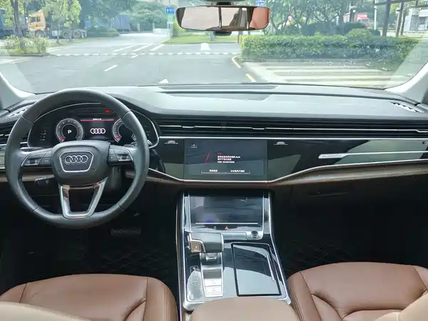 Audi Q7 2021