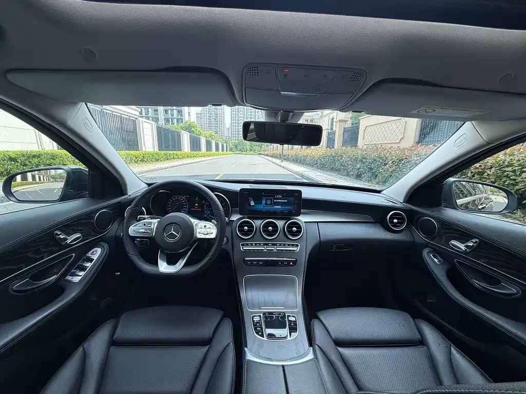 Mercedes-Benz C-Class 2020 — фото 13